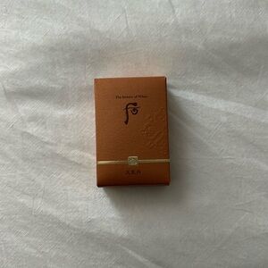 The History of Whoo kabuki brush